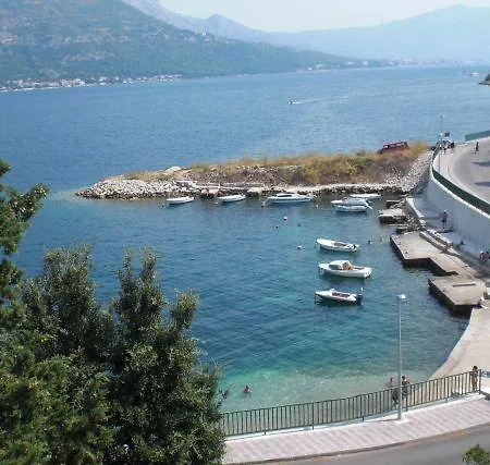 Apartament Sarah *